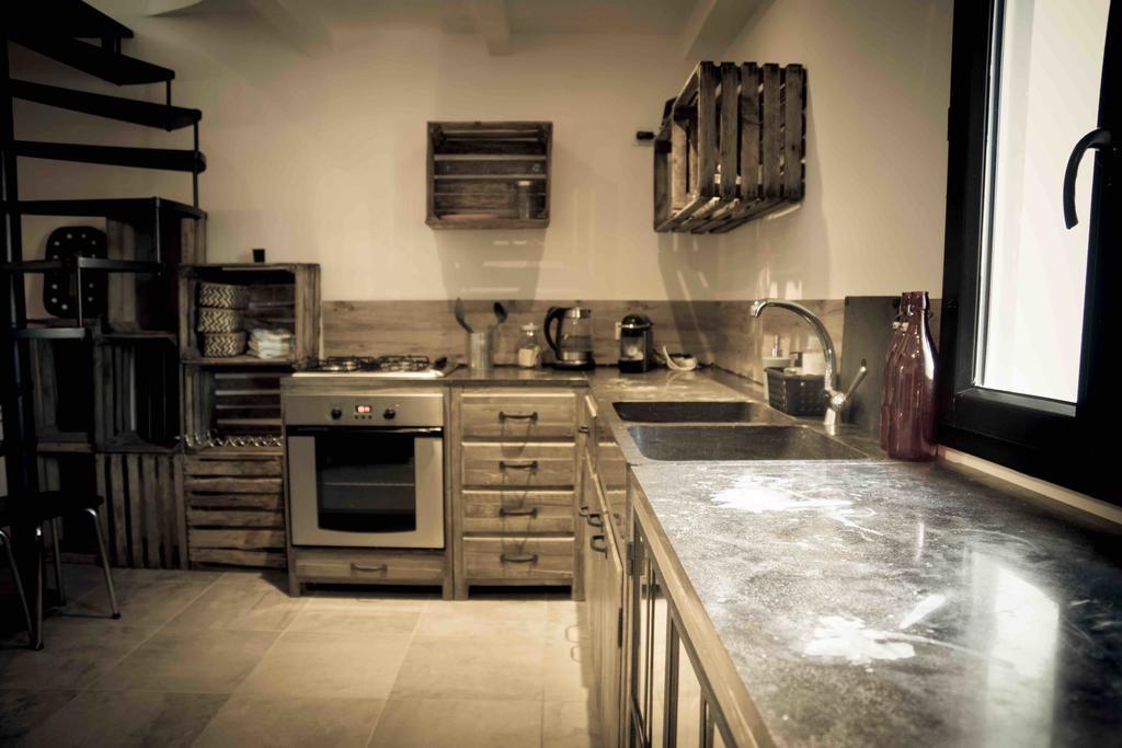 Mas Lafleur Bed & Breakfast ชาโตเรอนาร์ ภายนอก รูปภาพ